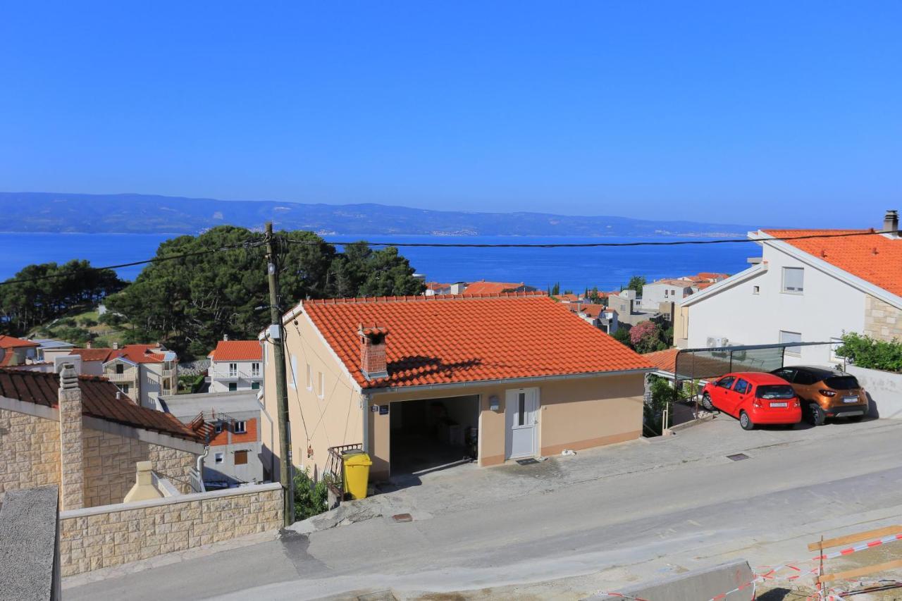 With A Parking Space Duce, - 20858 Apartment
