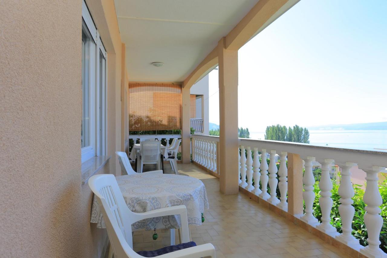 With A Parking Space Duce, - 20858 Apartment *