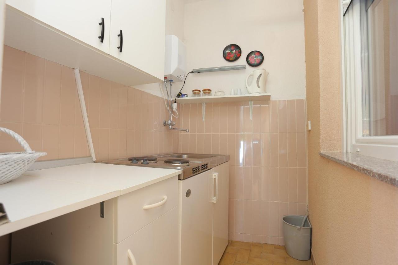 Apartment With A Parking Space Duce, - 20858 *