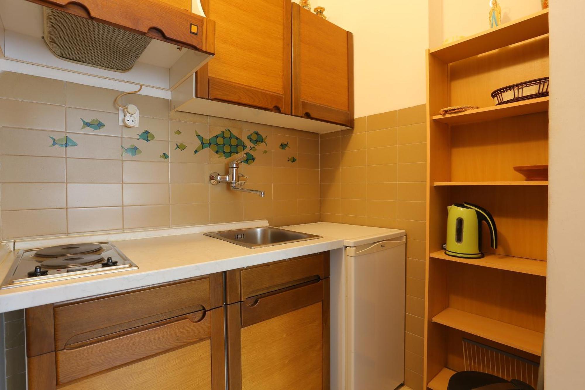 With A Parking Space Duce, - 20858 Apartment